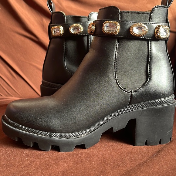 Steve Madden Women's Amulet Ankle Boot - Picture 6 of 11